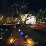 Sky - Bubble Tuscany Nel Ex Convento Delle Suore Carrara