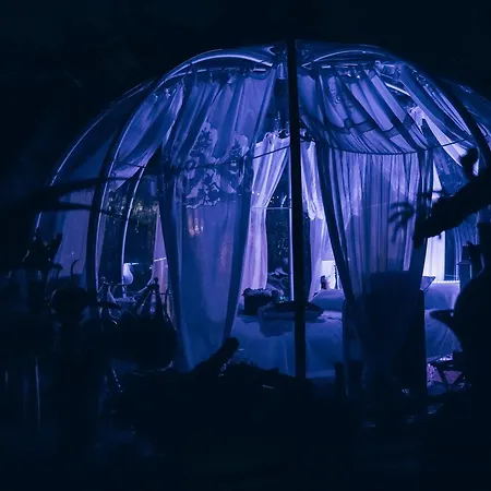 Sky - Bubble Tuscany Nel Ex Convento Delle Suore Glamping Carrara